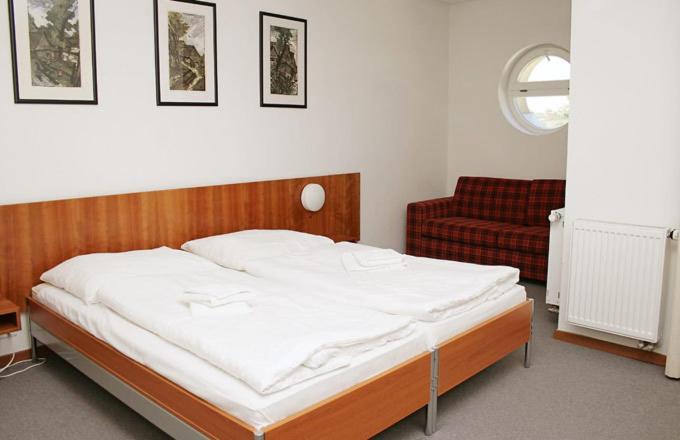 Hotel Maxim Svaty Jur Bagian luar foto